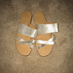 Mixed-texture boardwalk slides